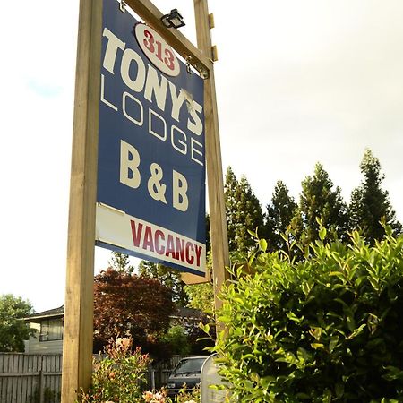 Tony'S Lodge Turangi Esterno foto