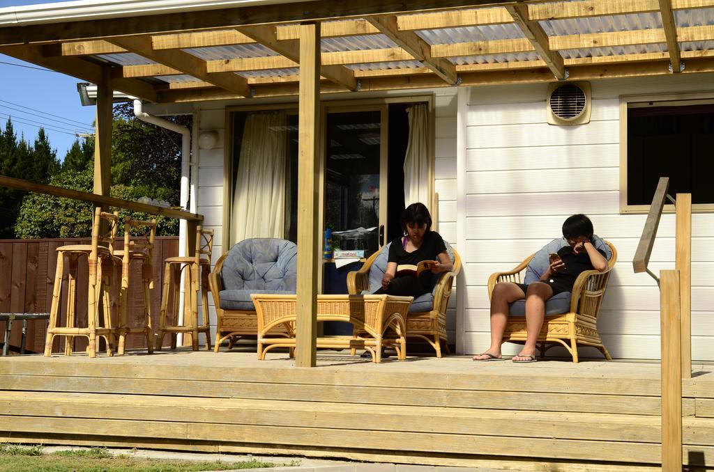 Tony'S Lodge Turangi Esterno foto